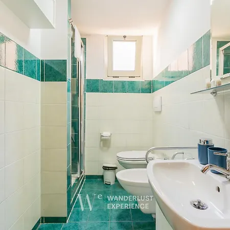 Wanderlust Experience Frankly *